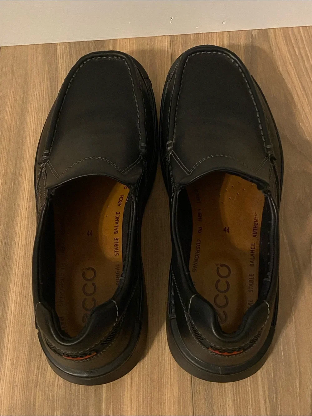ECCO EU 44 Men’s US 10 10.5 black leather slip on loafers ltwt shock point shoes